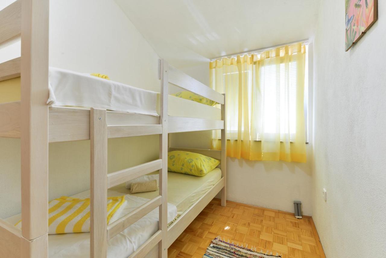Family Friendly Apartments With A Swimming Pool Zadar - 18098 Dış mekan fotoğraf