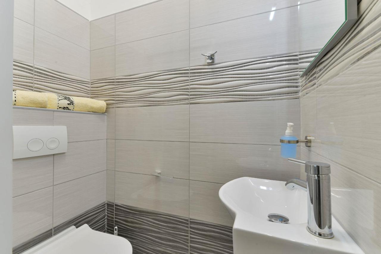 Family Friendly Apartments With A Swimming Pool Zadar - 18098 Dış mekan fotoğraf